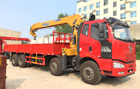 解放前四后八【14-20噸】隨車吊 解放前四后八【14-20噸】隨車吊