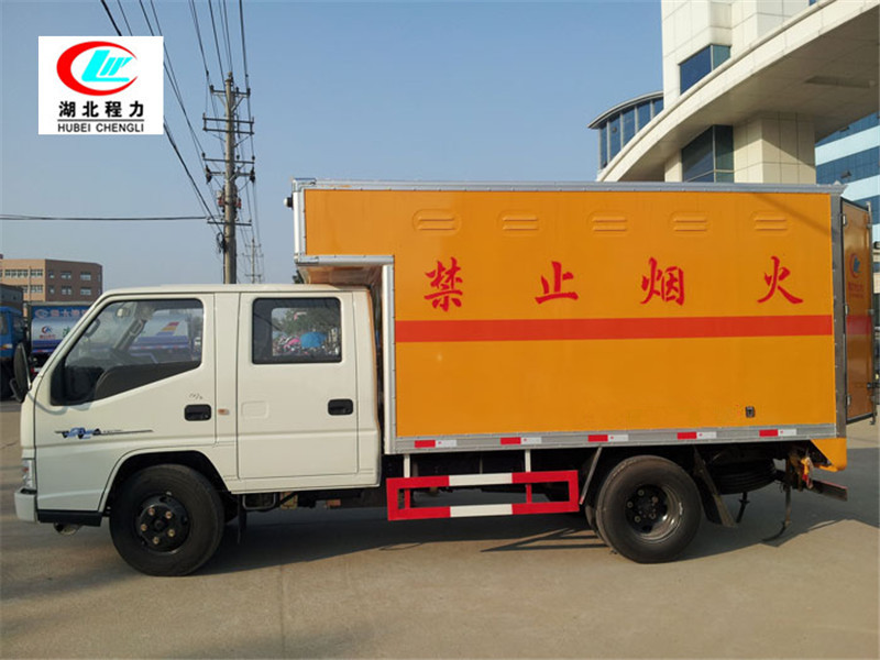 江鈴雙排3.3米爆破器材運輸車【一類 藍牌】