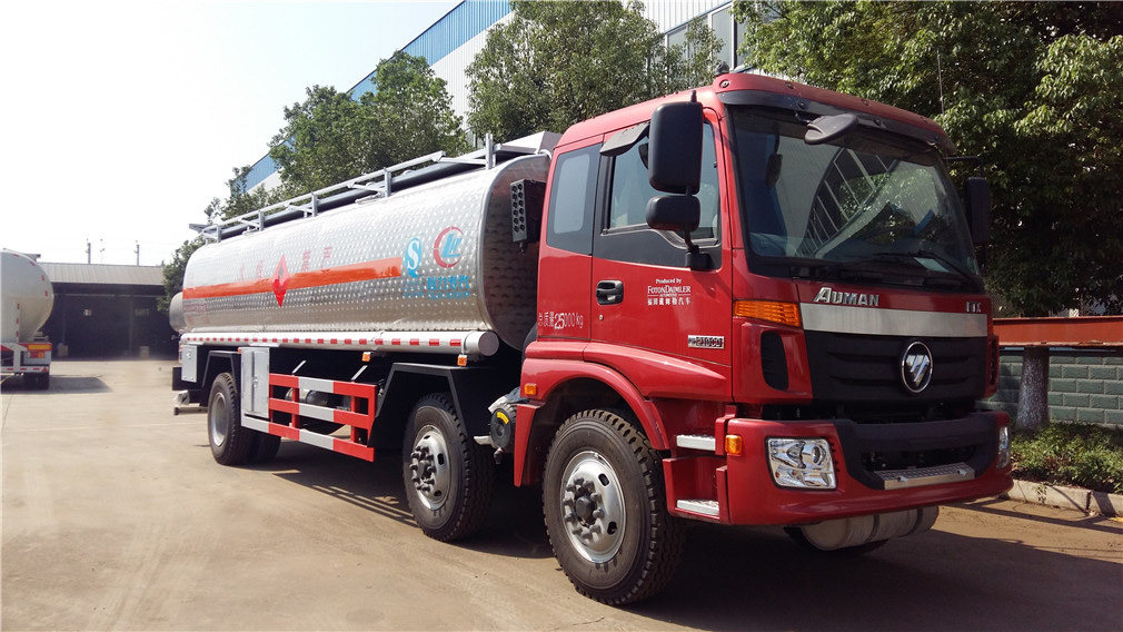 福田歐曼小三軸【26立方】鋁合金運(yùn)油車