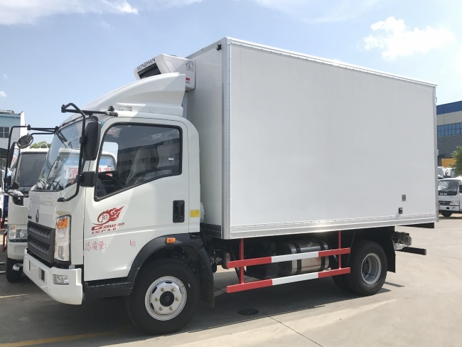 (廂長4.0米)重汽豪沃冷藏車