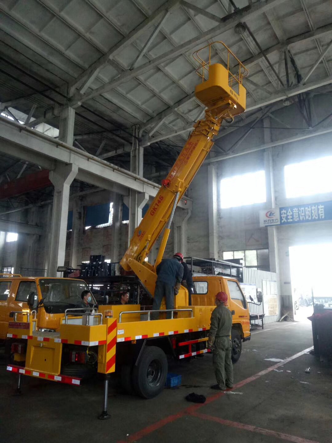 (12-16米 藍(lán)牌)江鈴單排·伸縮臂高空車