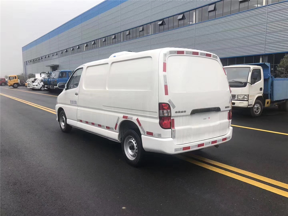 國六·金杯新快運 面包冷藏車