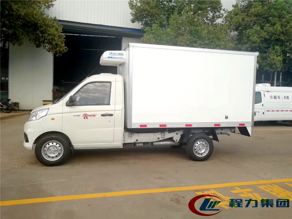 國(guó)六·福田祥菱V(廂長(zhǎng)2.8米)冷藏車