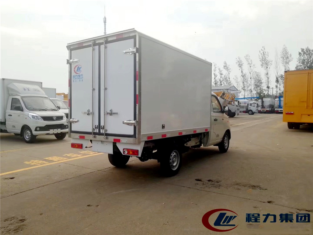 國(guó)六·福田祥菱V(廂長(zhǎng)2.8米)冷藏車