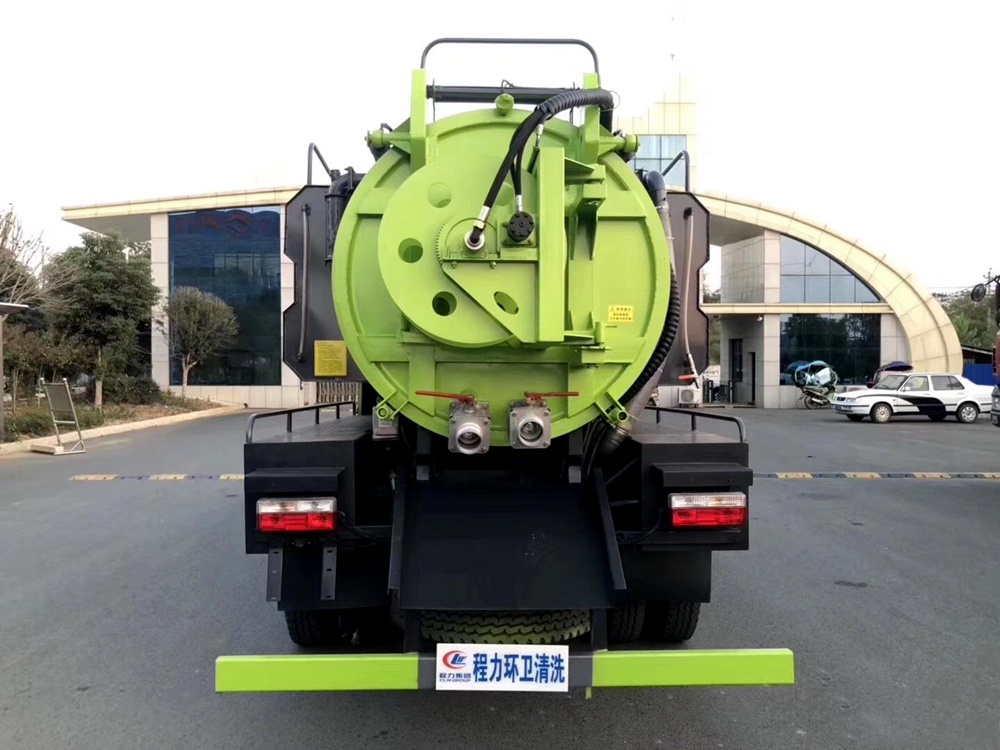 國六【水2.7方/污7方】東風D7 清洗吸污車