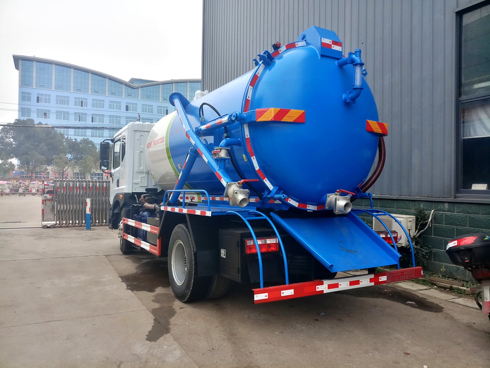 國(guó)六【12方】東風(fēng)D9 吸污車(chē)