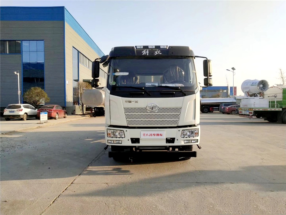 國六【12方】解放J6L 抑塵車#50-100米