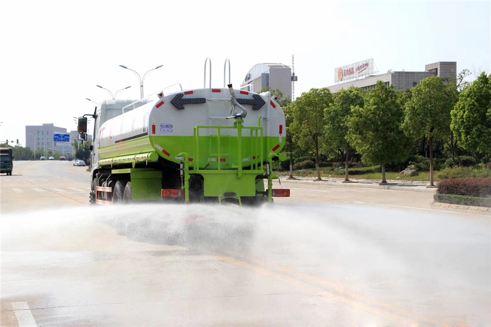 國六【20立方】東風專底后雙橋 灑水車